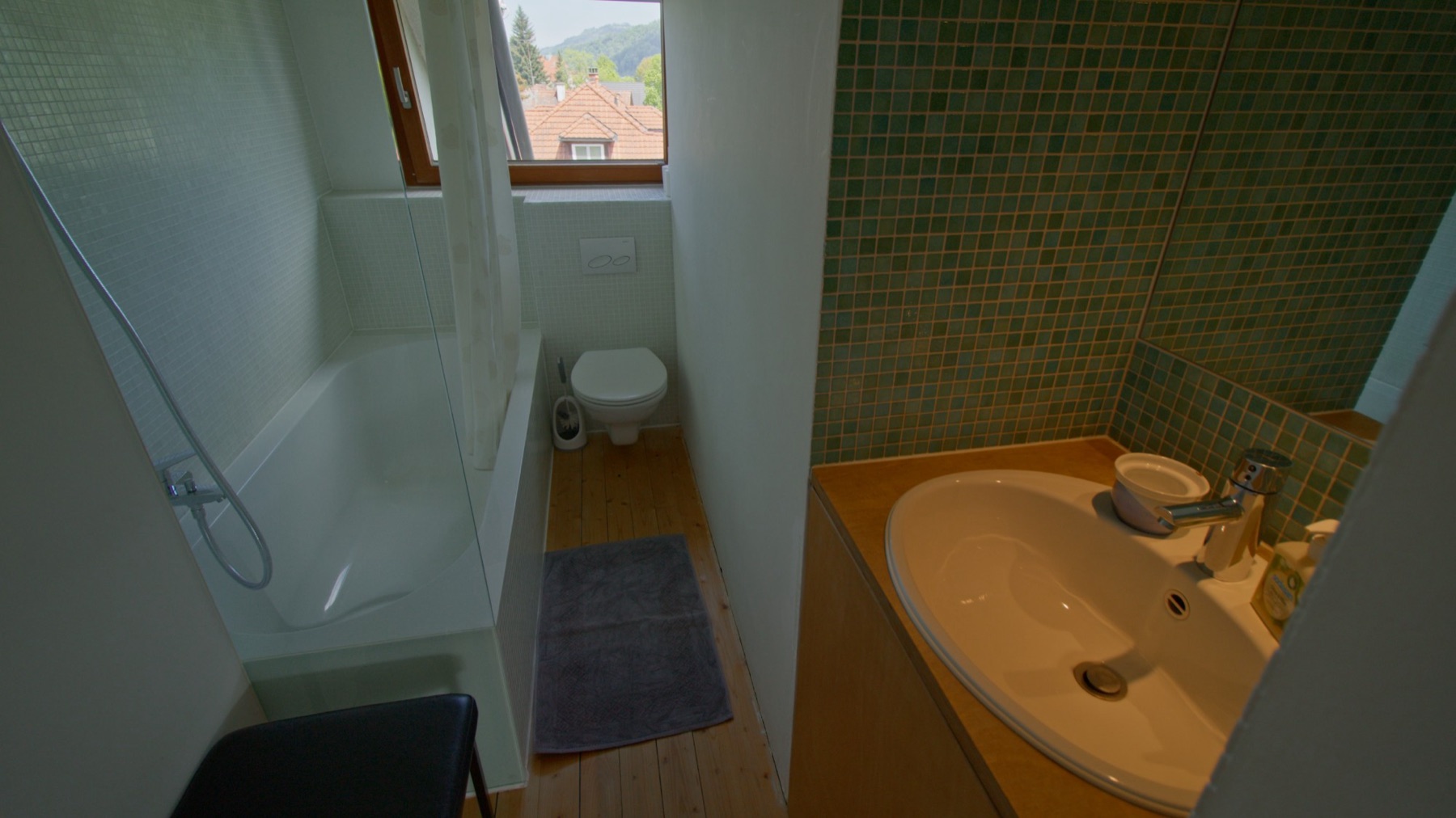Bathroom with bathtub