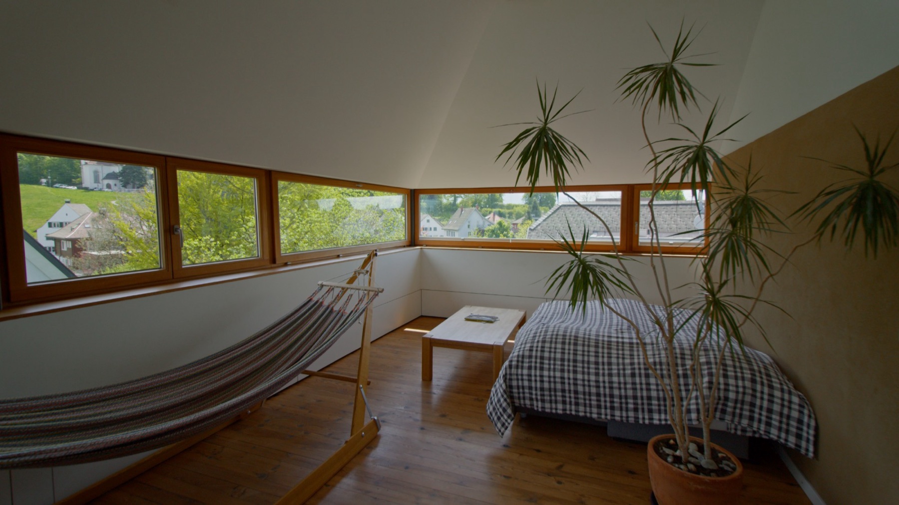 Living area with hammock and daybed